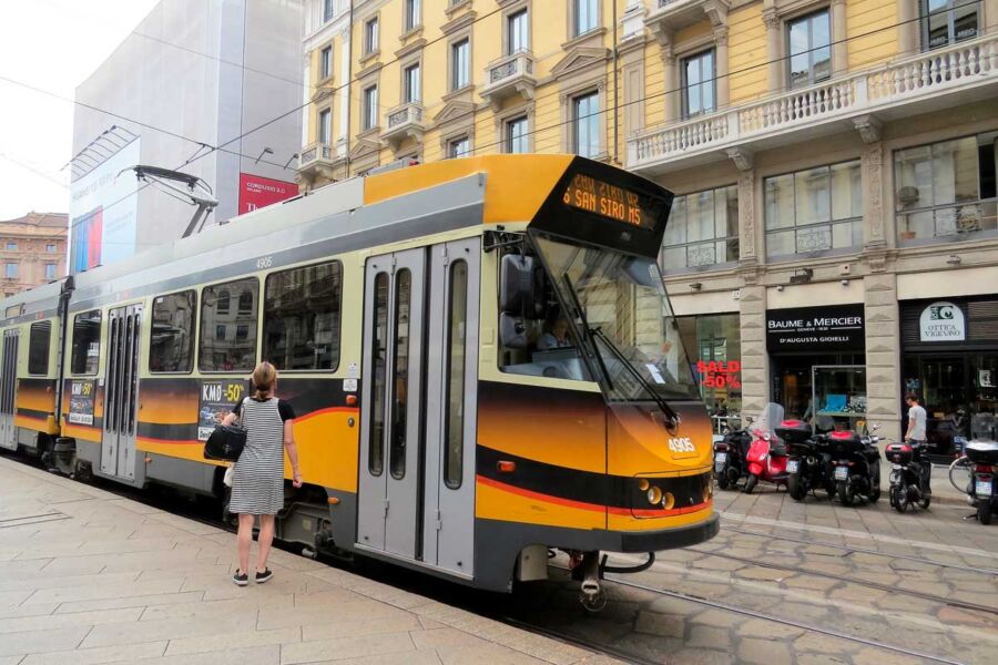 Milán en transporte público